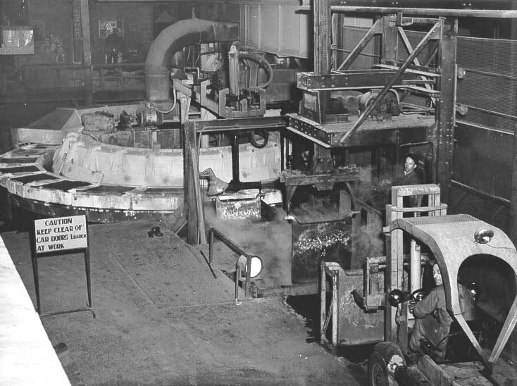 Loading copper, Noranda Mine