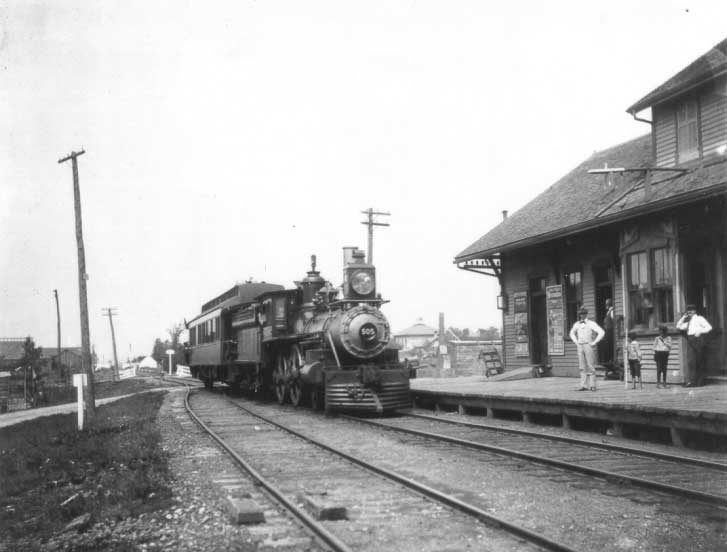 Grand Trunk pay car arriving at Glencoe Station