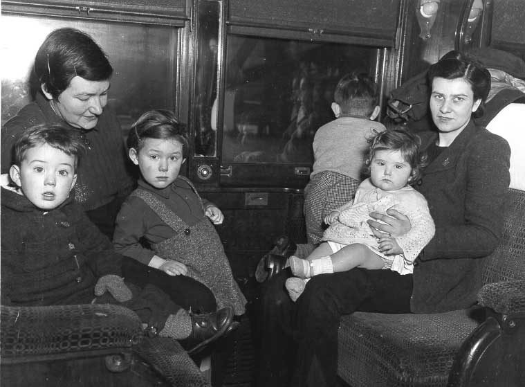 War brides arriving in Canada