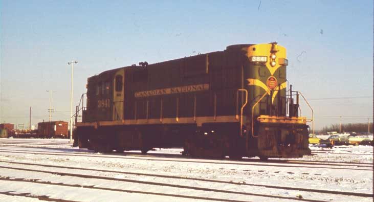 View of a 3800 series locomotive showing the old CN paint scheme