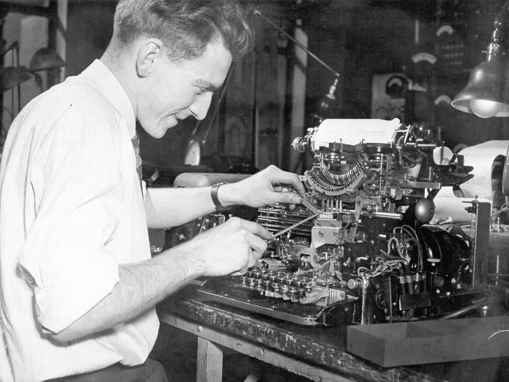 Adjusting a page teletype machine