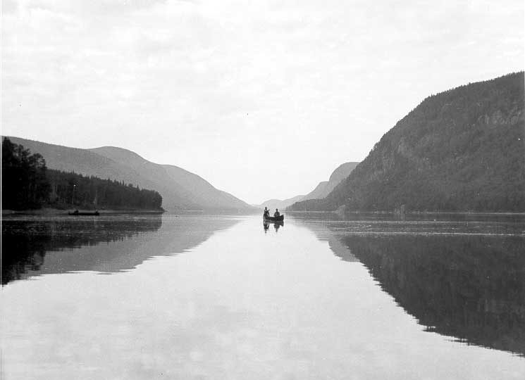 Canoeing at Manovan