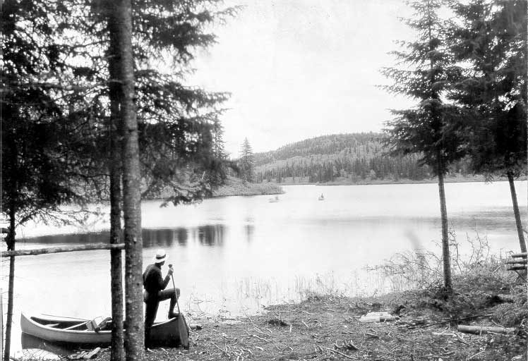 Ogilvy's Camp (Lake Edward)