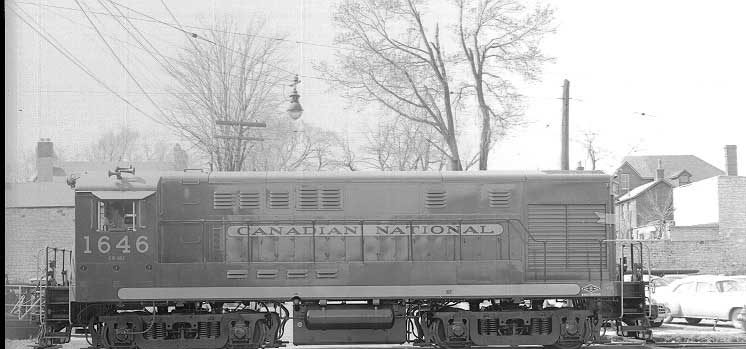 CN diesel-electric locomotive 1646, model H12-44, right side