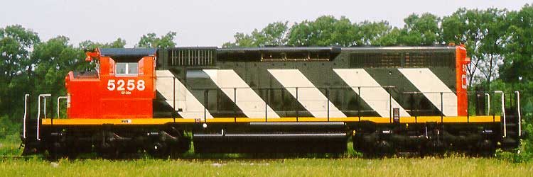 CN diesel-electric locomotive 5258, left side view