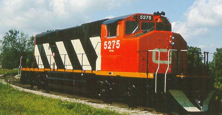 CN diesel-electric locomotive 5275, three-quarters view