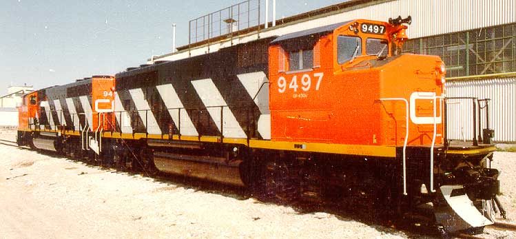 CN diesel-electric locomotive 9497, model GP-40-2, three-quarter view