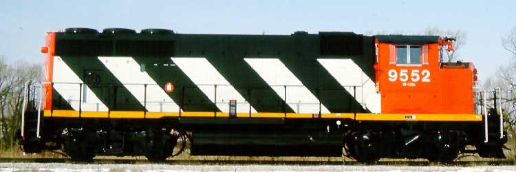 CN diesel-electric locomotive 9552, model GP-40-2, right side