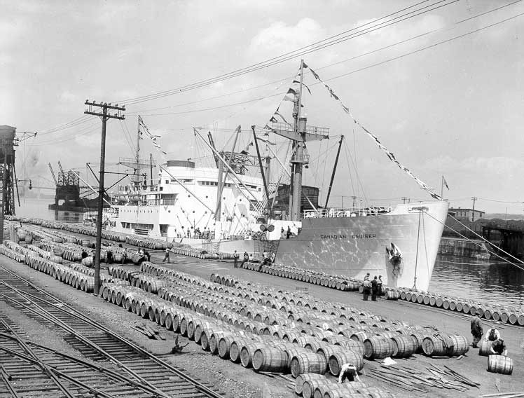 Cargo ship MV Canadian Cruiser unloading molasses