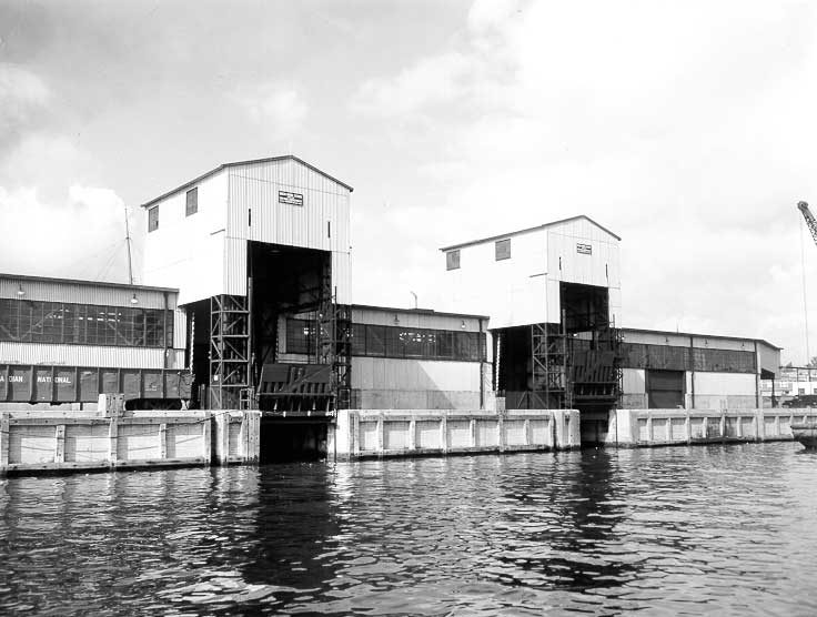 Newfoundland train ferry : marine elevators