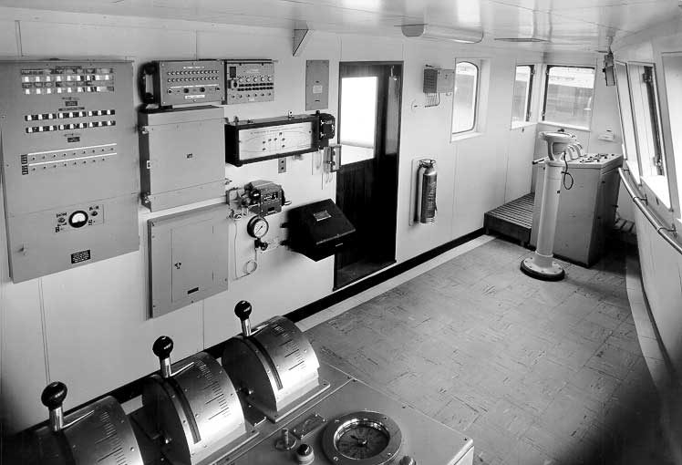 Bridge of the passenger ferry MV William Carson