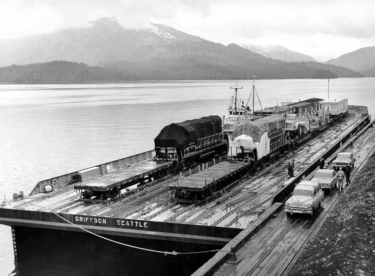 Cars lined up beside the Aqua Train Griffson