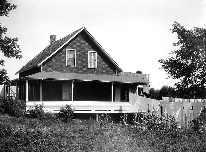 The farmhouse belonging to the Dionne family