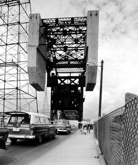A view of the Burlington Lift Bridge