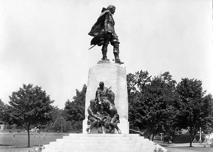 The Champlain Monument located in Couchiching Beach Park