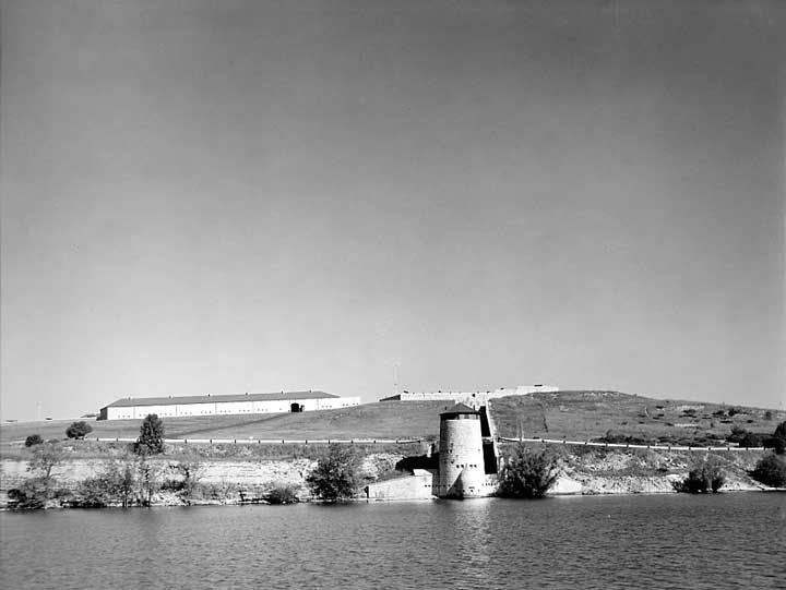 A view of Fort Henry and one of the Martello Towers from the water on a Thousand Island cruise boat