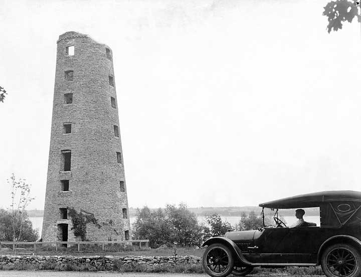 Old mill between Cornwall and Brockville