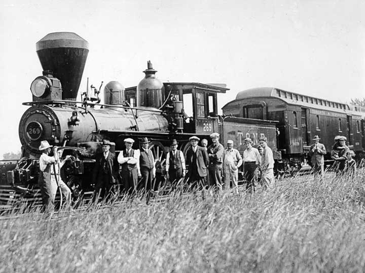Toronto and Nipissing Railway locomotive no. 269 participates in Huntsville Old Home Week as Special Anniversary Train
