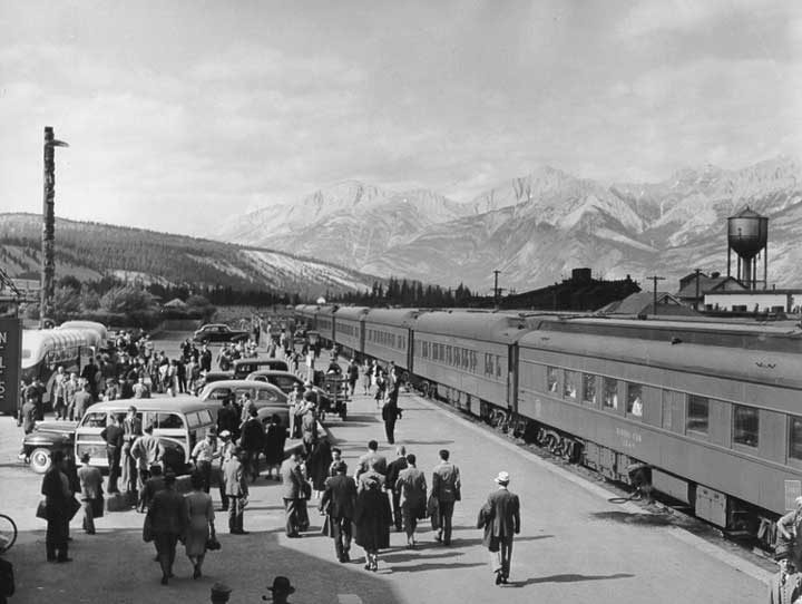 A Canadian National Railways passenger train stops at Jasper Station