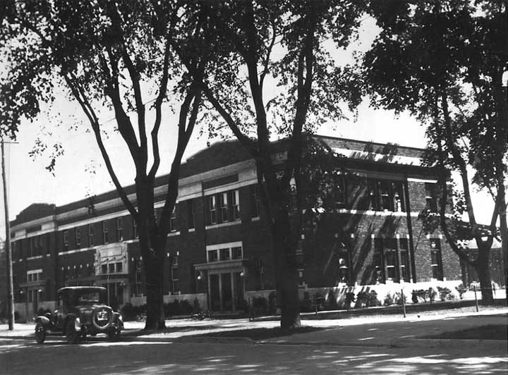 Railway terminal and offices of Canadian National Electric Railways