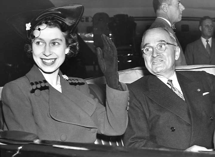 Princess Elizabeth and U.S. President Truman at the airport after her arrival in the United States