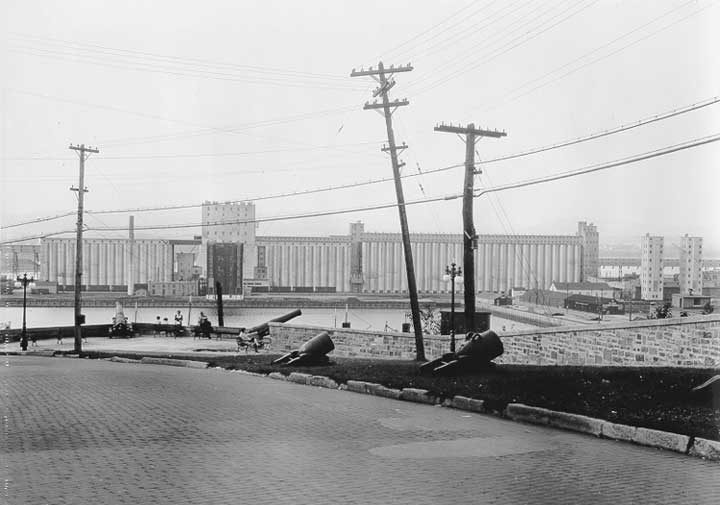 A grain elevator in the harbour at Québec
