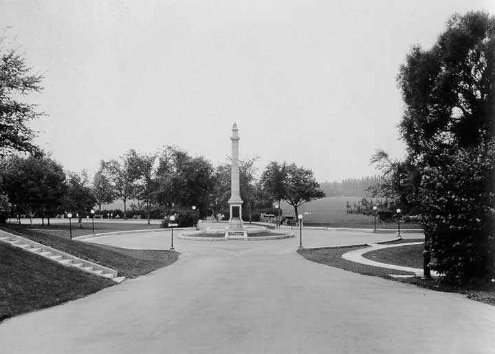 The Wolfe Monument marks the spot where General James Wolfe died following his victory at the Battle of the Plains of Abraham in 1759