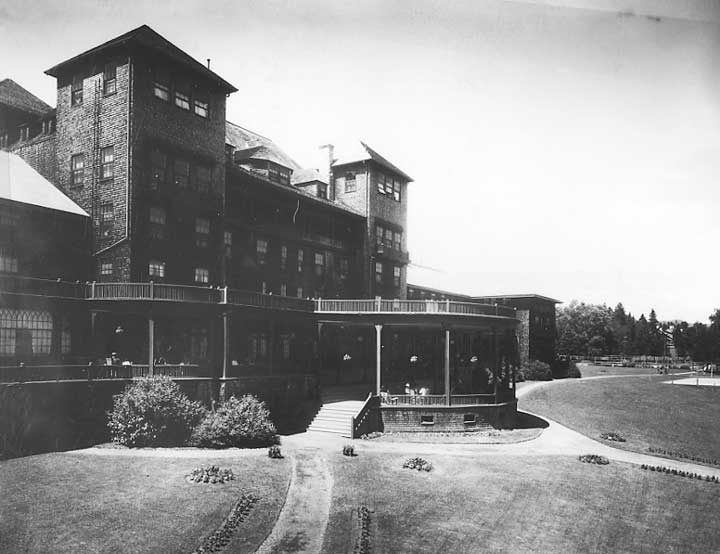 The Manoir Richelieu Hotel