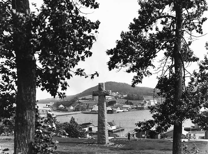 The Jacques Cartier Cross