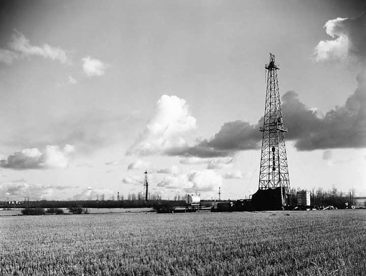 An oil drilling rig at the Leduc oil fields