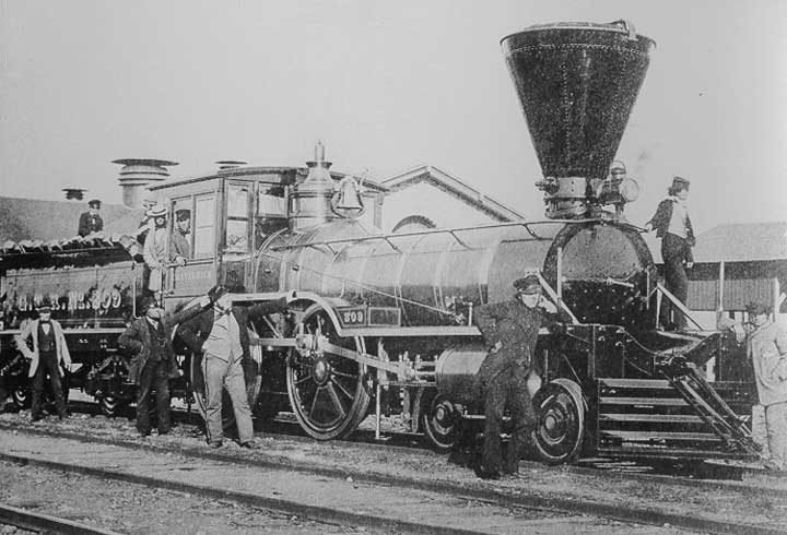 Crew poses with Grand Trunk Railway steam locomotive no. 209 Trevithick