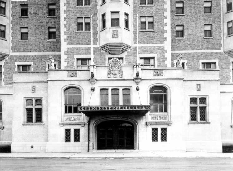 Bessborough Hotel entrance