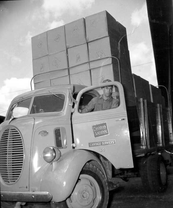 CN express service truck with a shipment at the Bonaventure freight terminal