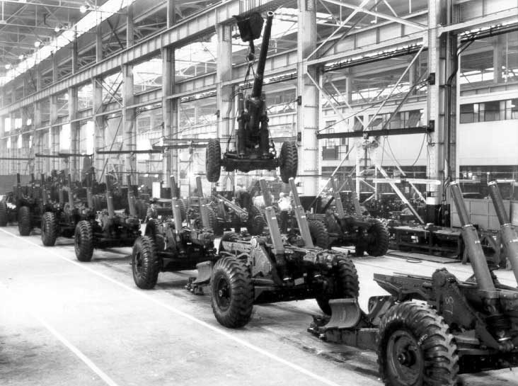 Gun carriages at the National Munitions Plant, Pointe-Saint-Charles