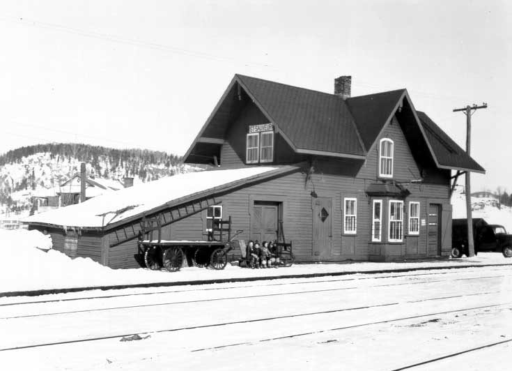 Winter view of St. Sauveur station