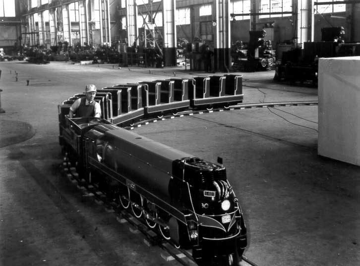 Model steam locomotive 6400, built at Pointe Saint Charles, for Eaton's Toyland