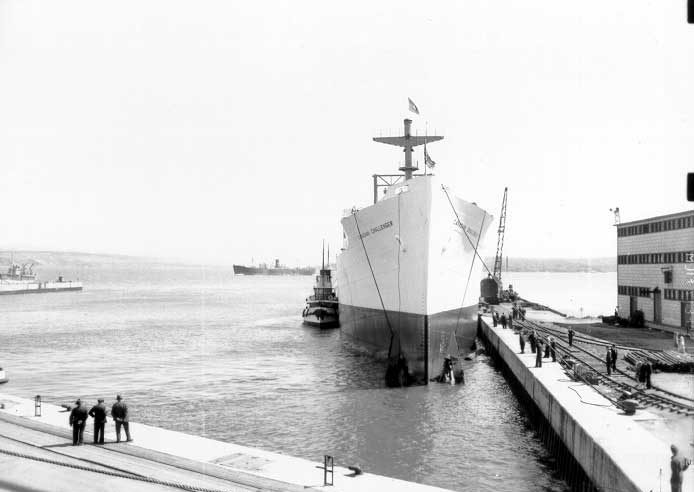 Canadian Challenger docked at lauzon, Quebec