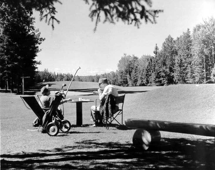 Relaxing on the golf course, Prince Albert National Park