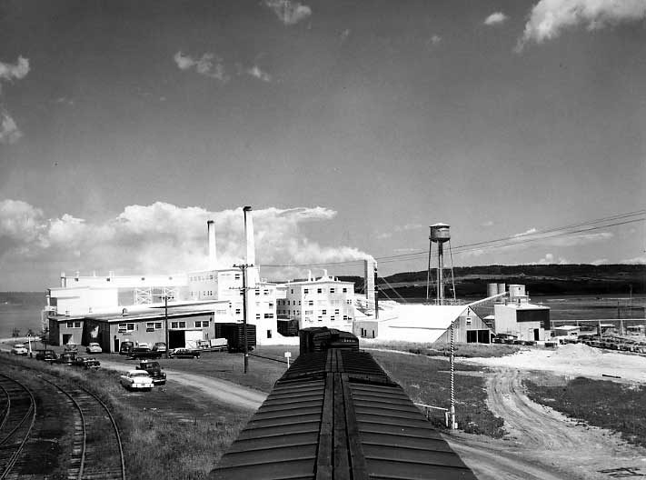 Locomotive leaving the plaster and plaster board manufacturing plant of the Canadian Gypsum Company