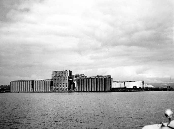 Grain elevator in Port Arthur