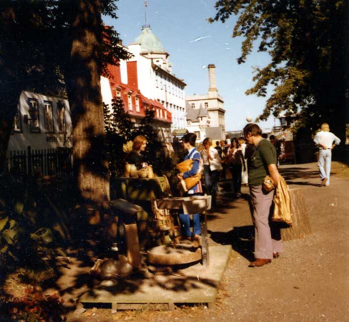 Artisans in front of St. Anne Street, Quebec City