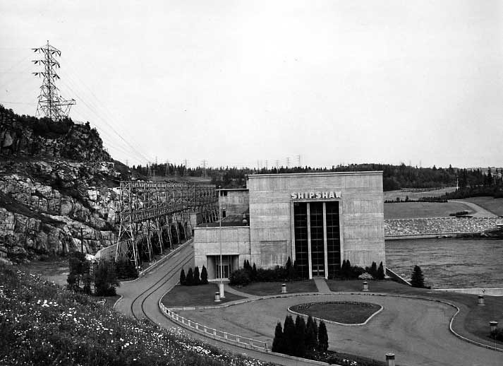 Side view of the Shipshaw Dam, Quebec