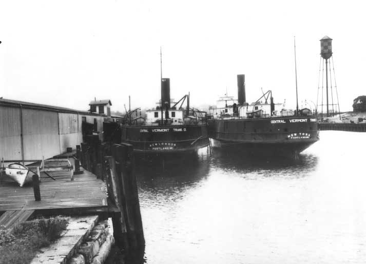 Central Vermont Transportation Company ships New York and New London at Pier 29 in New York City