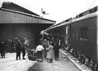 Ski train arrives at Waterbury, Vermont (for Stowe).