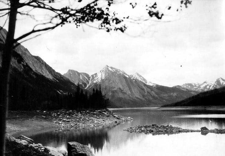 Medicine Lake, Jasper National Park, Alberta