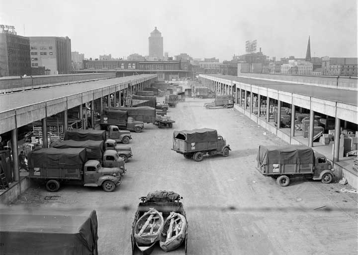 Cartage service trucks lined up at Bonaventure Station freight sheds