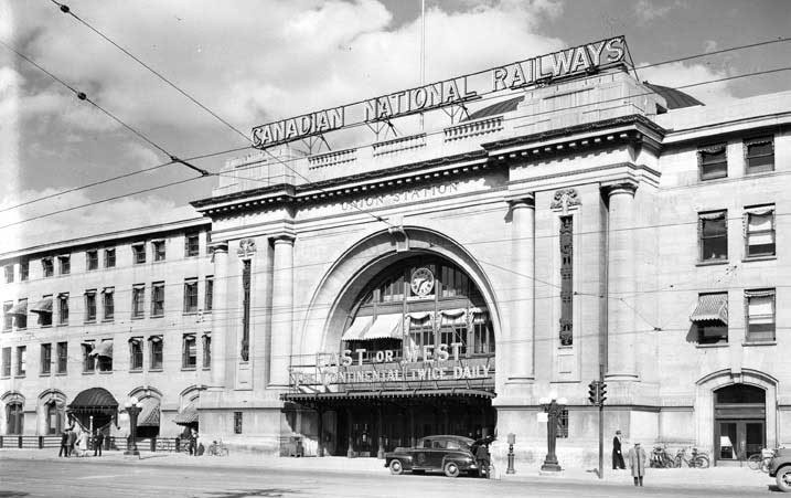 Exterior view of the CNR Winnipeg Union Station