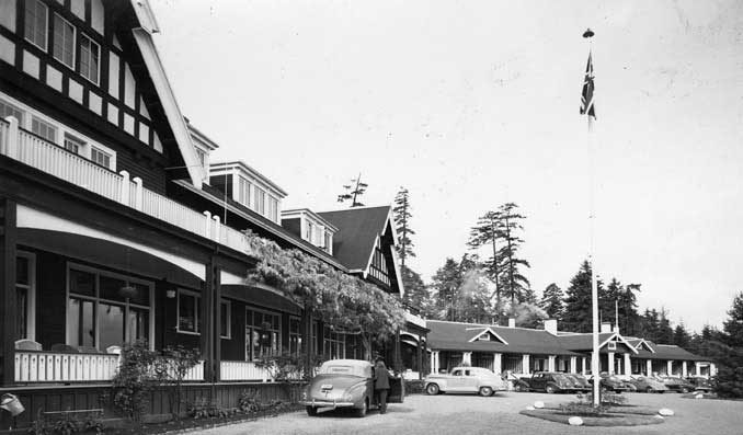 Exterior view of a hotel at Qualicum Beach, Vancouver Island