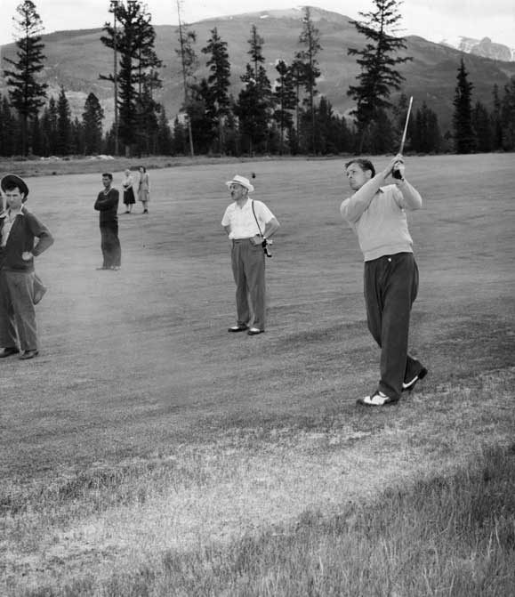 A golfing party on the Jasper Park Lodge golf course