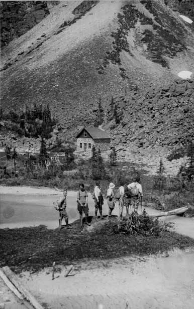 Cyril Wates, Helen Burns, Grace A. Brownwell, S. R. Valance and S. R. Armington at Memorial Hut, the Alpine Club outpost at Penstock Creek